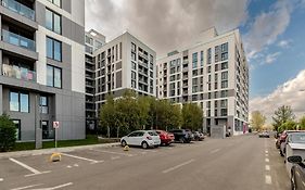Infinite Horizons - Modern Living In North Business District